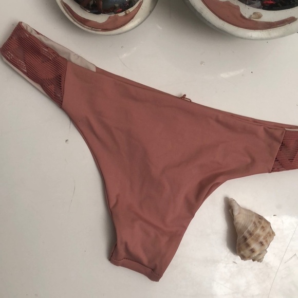 Tavik bikini bottoms size large - Picture 3 of 4